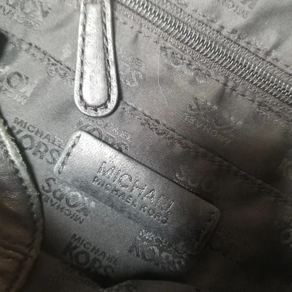 Michael Kors Lilly Black Leather Hobo  Bag 35T0GLLT3L - Picture 4 of 15